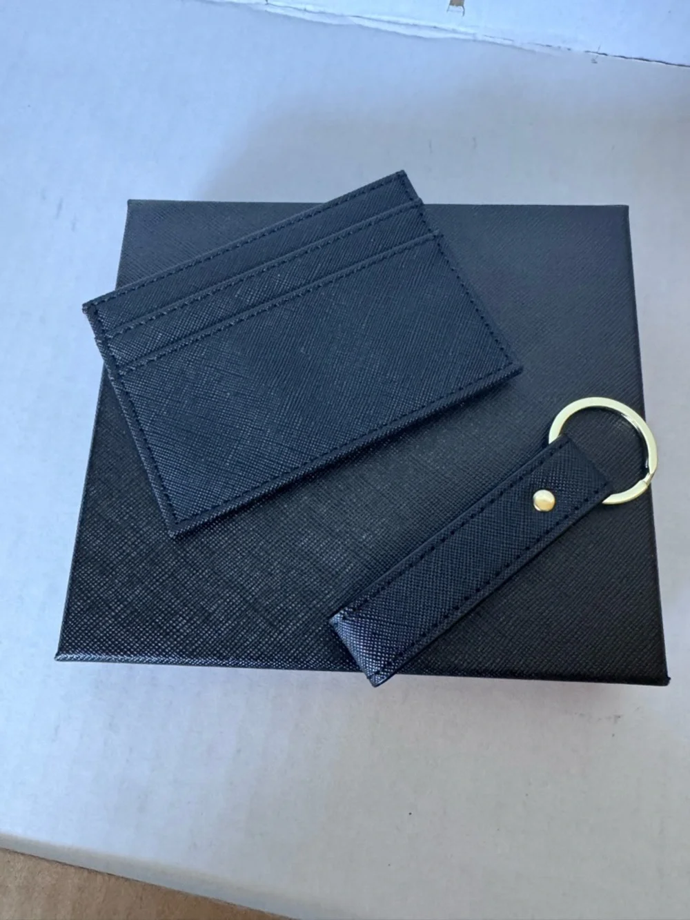 Slim Card Wallet with Matching Keyring Set - Black and Gold